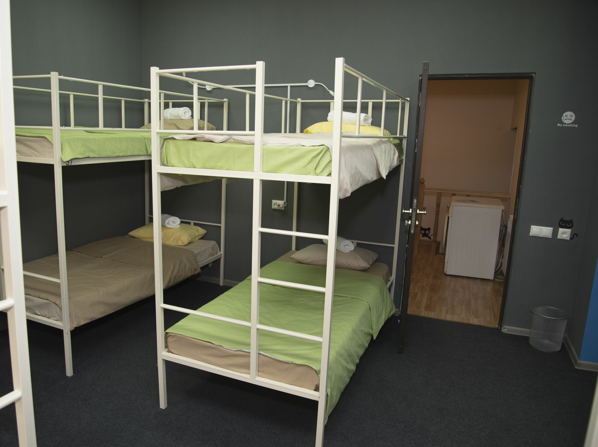 Katun Hostel 耶烈万 外观 照片